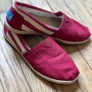 TOMS University Classic Slip-On
